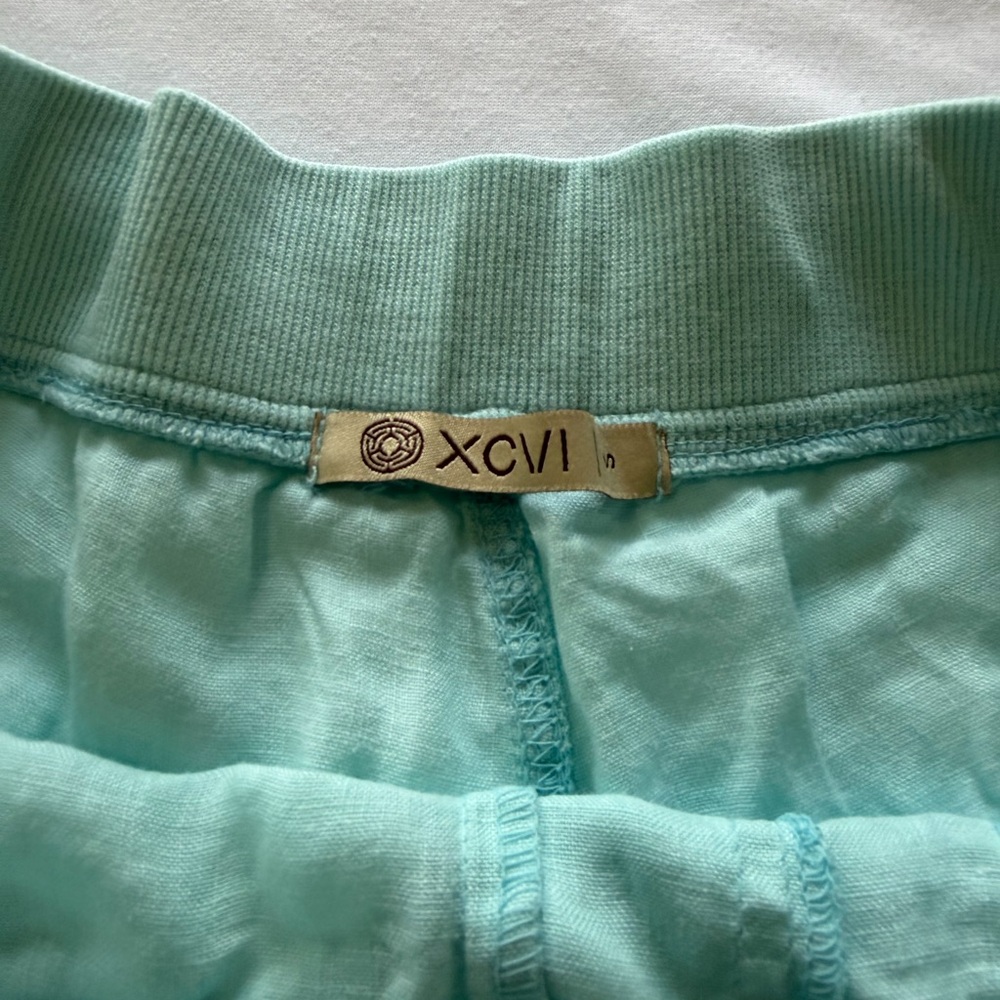 XCVI light weight raw edge shorts. Size S - Picture 5 of 5